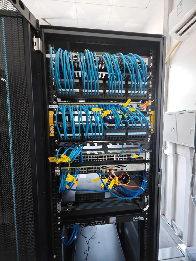 智能化弱电工程 #安装现场 #高空作业平台 #综合布线 #