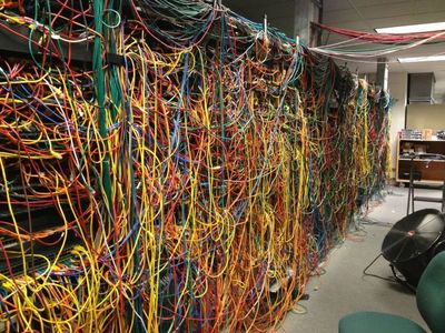 现代生活的背后,藏着工程师的汗水,最美布线,请指教